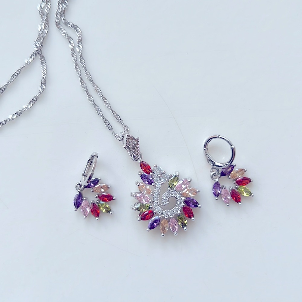 Necklace and earrings with colorful stones